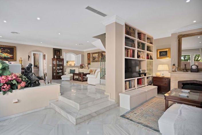 Image No.33-3 Bed Townhouse for sale