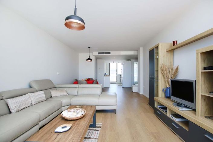 Image No.19-3 Bed Apartment for sale