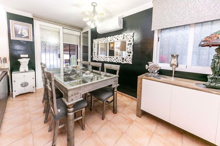 Image No.10-3 Bed Townhouse for sale