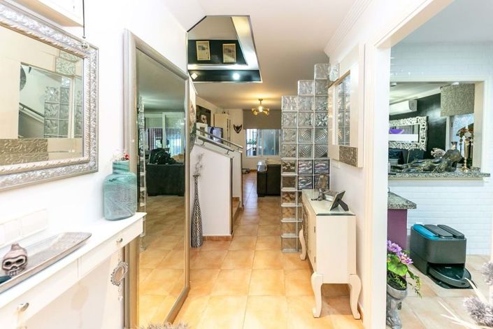 Image No.15-3 Bed Townhouse for sale