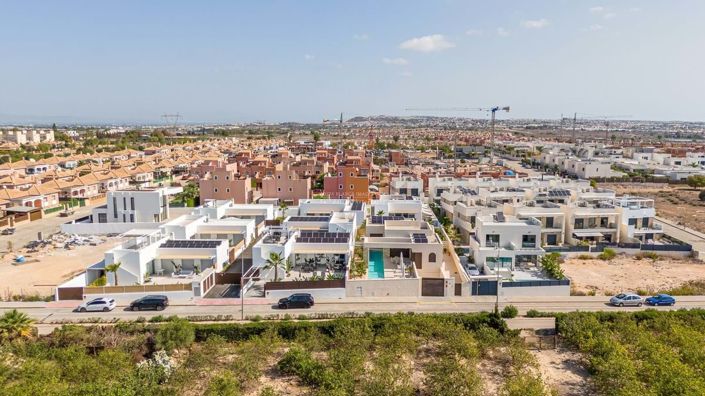 Image No.43-3 Bed Villa for sale