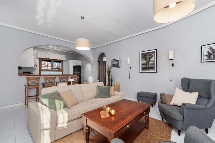 Image No.2-3 Bed Villa for sale