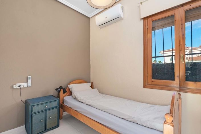 Image No.20-3 Bed Villa for sale