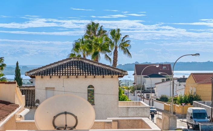 Image No.31-3 Bed Villa for sale