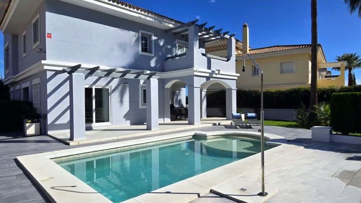 Image No.2-Villa de 5 chambres à vendre à La Cala De Mijas