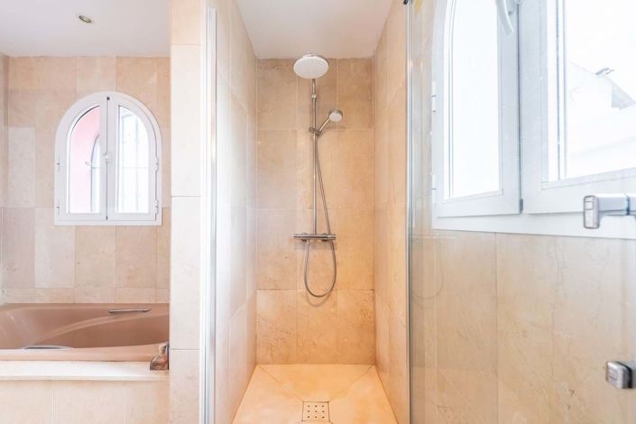 Image No.20-Maison de ville de 4 chambres à vendre à Estepona