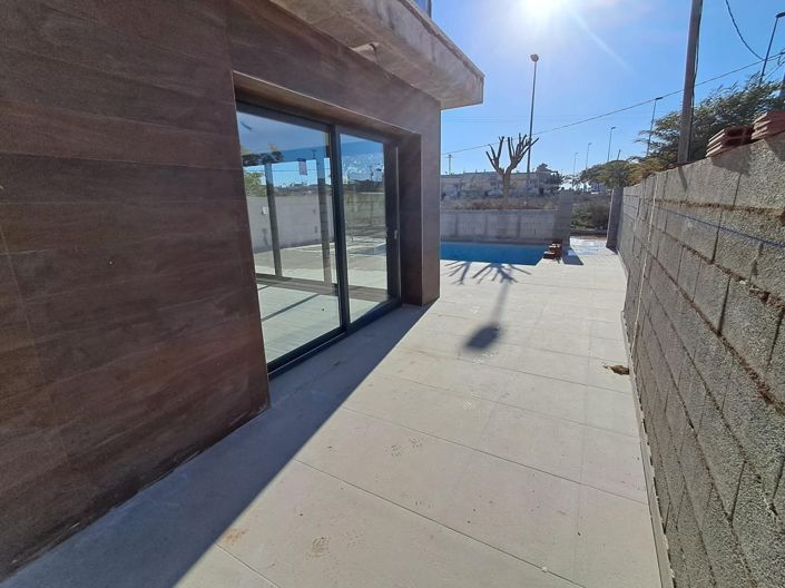 Image No.29-3 Bed Villa for sale