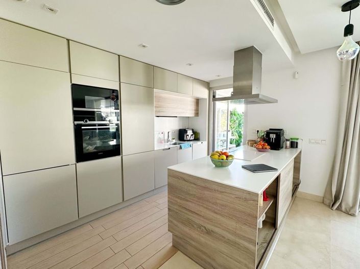 Image No.12-3 Bed Apartment for sale