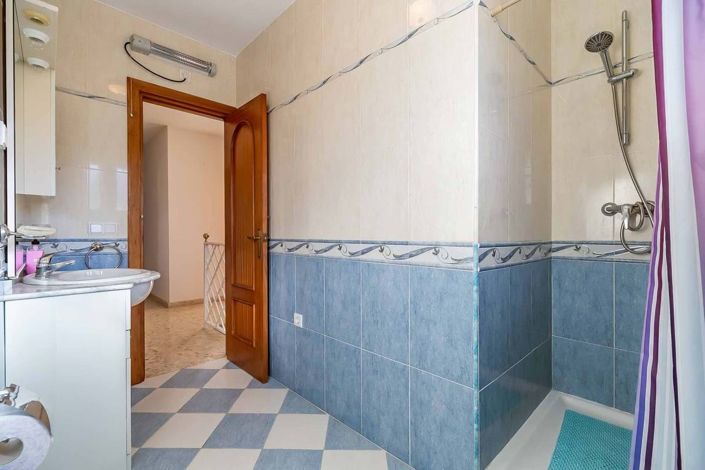 Image No.31-4 Bed Villa for sale