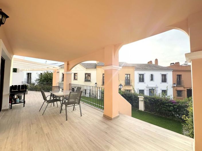 Image No.28-4 Bed Townhouse for sale