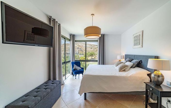 Image No.25-2 Bed Apartment for sale