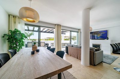 1447-527816-78d1f4f8b6655591b02d22fabb36a692d