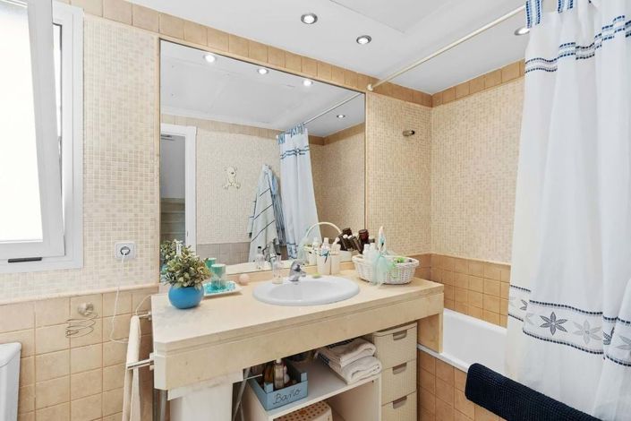 Image No.12-Maison de ville de 4 chambres à vendre à Estepona