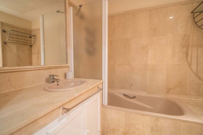 Image No.53-2 Bed Apartment for sale