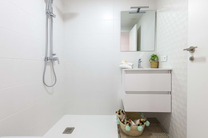 Image No.23-2 Bed Bungalow for sale