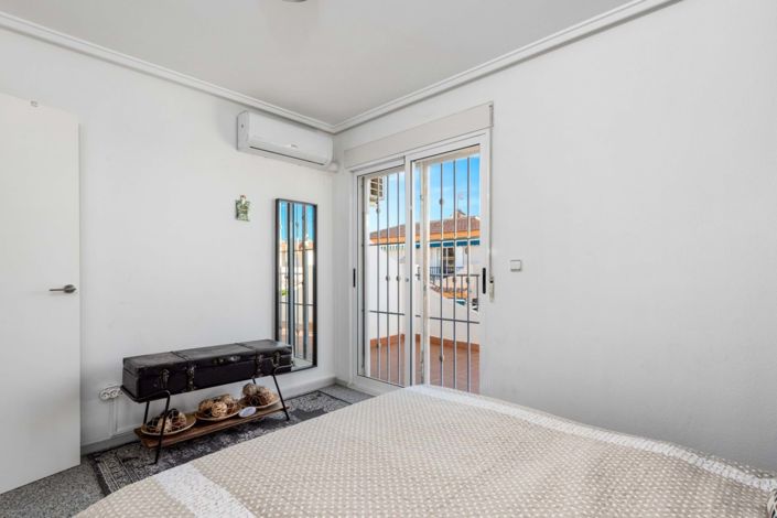 Image No.17-3 Bed Villa for sale