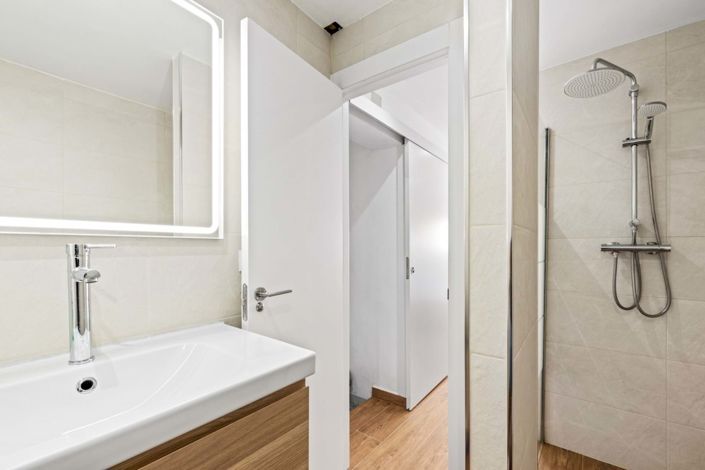 Image No.20-3 Bed Villa for sale