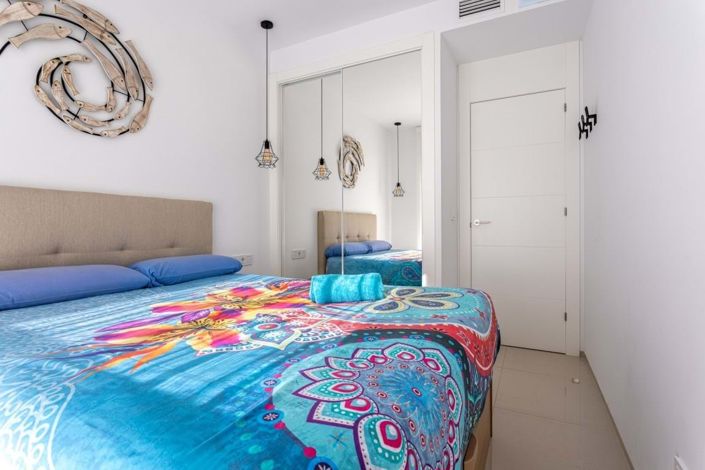 Image No.20-2 Bed Apartment for sale