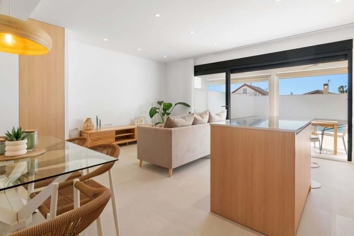 Image No.10-3 Bed Villa for sale