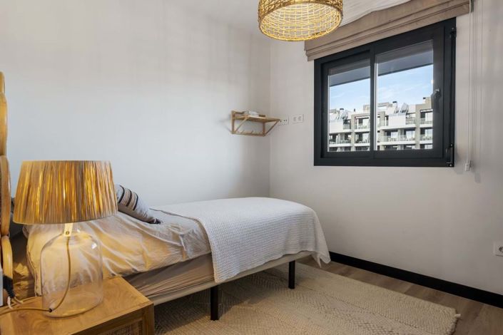 Image No.14-3 Bed Apartment for sale