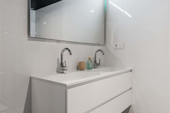 Image No.33-3 Bed Apartment for sale