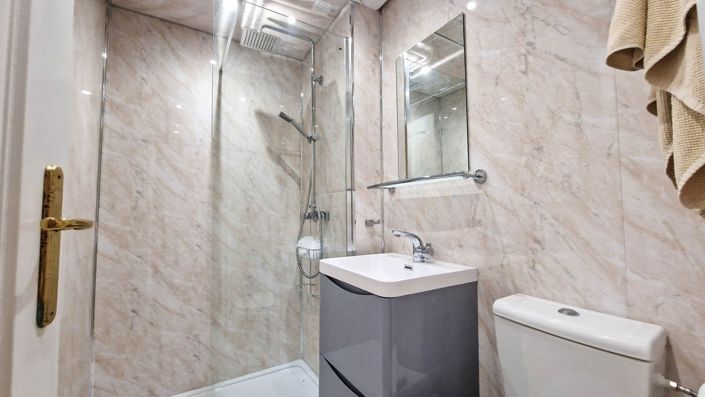 Image No.9-2 Bed Apartment for sale