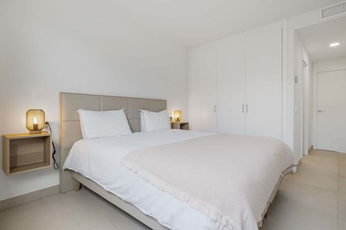 Image No.44-3 Bed Apartment for sale