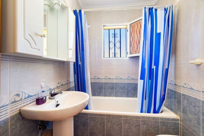 Image No.13-3 Bed Townhouse for sale