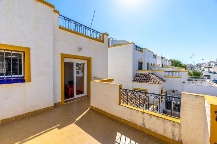 Image No.15-3 Bed Townhouse for sale