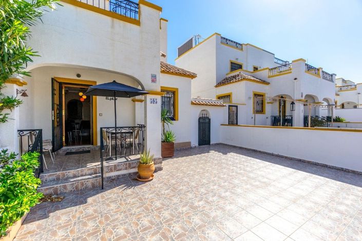 Image No.27-3 Bed Townhouse for sale