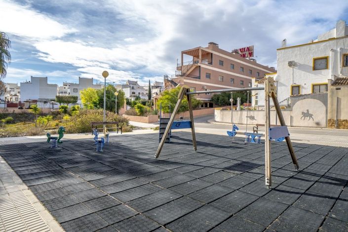 Image No.35-3 Bed Townhouse for sale