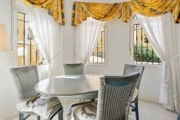 Image No.10-2 Bed Villa for sale