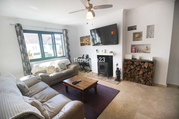 Image No.11-3 Bed Townhouse for sale