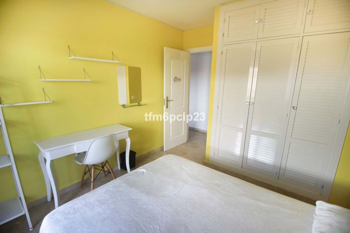 Image No.15-3 Bed Townhouse for sale