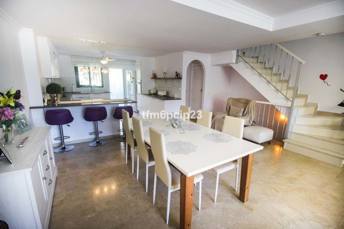 Image No.2-3 Bed Townhouse for sale