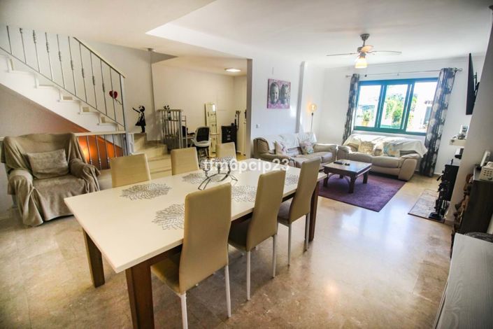 Image No.25-3 Bed Townhouse for sale