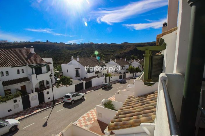 Image No.27-3 Bed Townhouse for sale