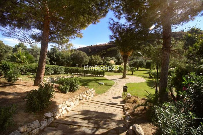 Image No.49-3 Bed Townhouse for sale