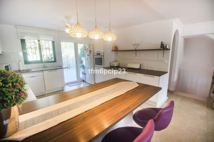 Image No.5-3 Bed Townhouse for sale