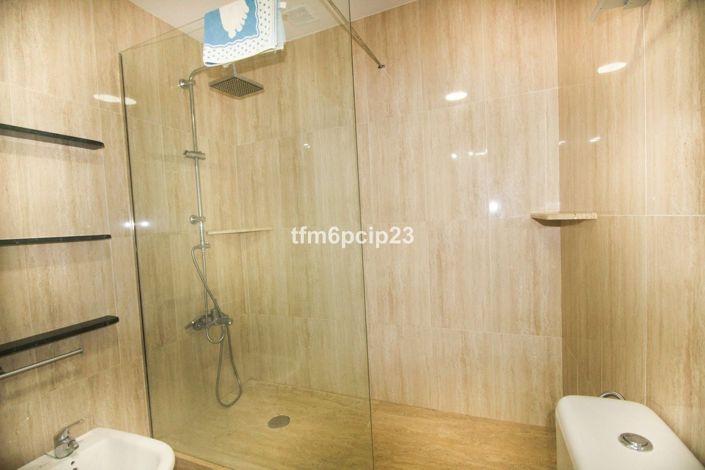 Image No.11-5 Bed Townhouse for sale