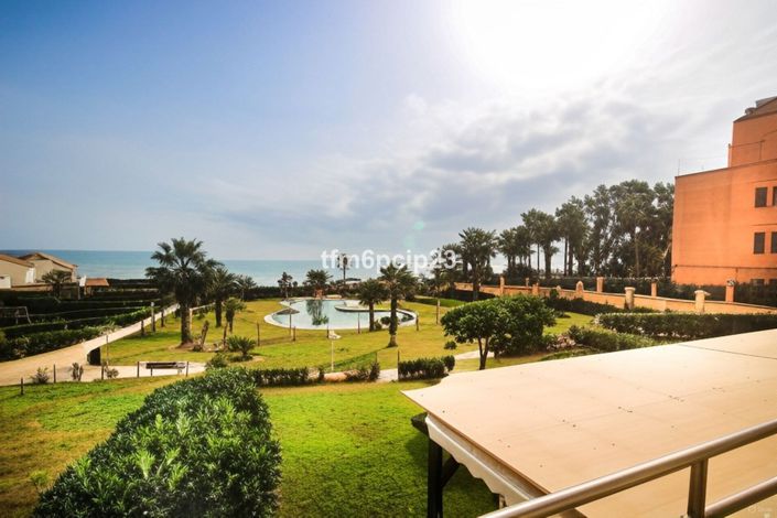 Image No.15-5 Bed Townhouse for sale