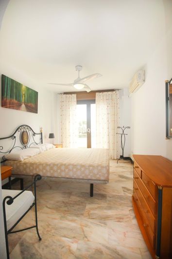 Image No.27-5 Bed Townhouse for sale