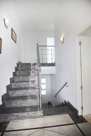 Image No.28-5 Bed Townhouse for sale