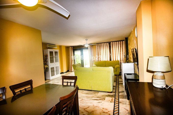 Image No.32-5 Bed Townhouse for sale