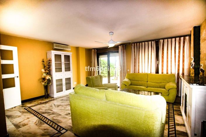 Image No.33-5 Bed Townhouse for sale