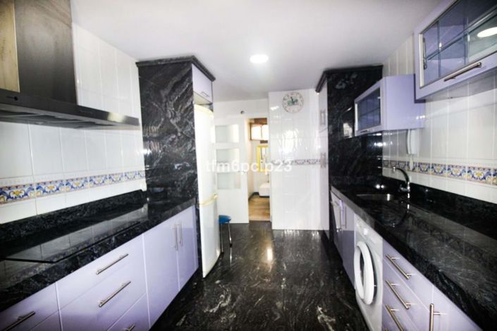 Image No.4-5 Bed Townhouse for sale