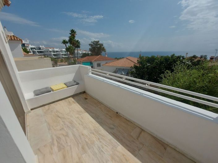 Image No.19-3 Bed Townhouse for sale