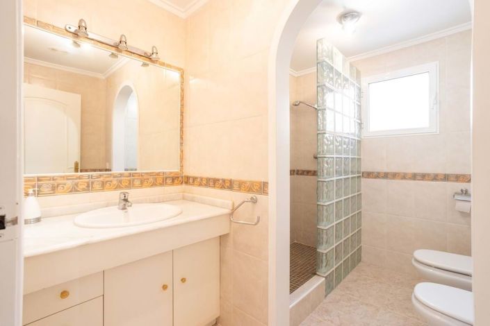 Image No.16-4 Bed Villa for sale