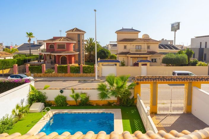 Image No.30-4 Bed Villa for sale