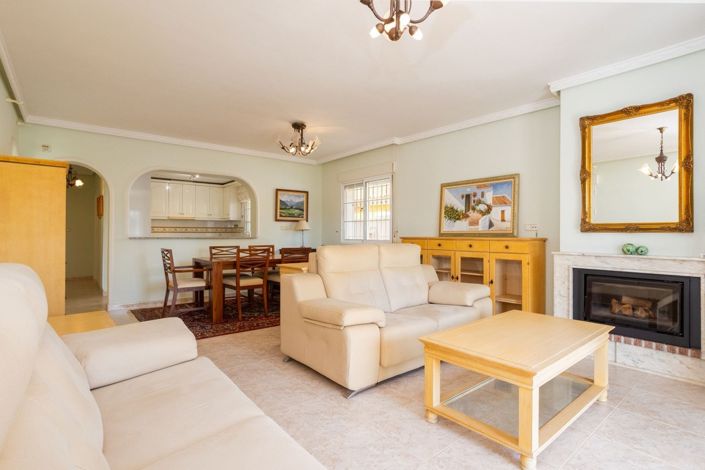 Image No.9-4 Bed Villa for sale